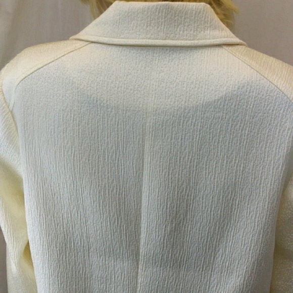 Chico's Black Label Zippered Cream Jacket Lined, Size 1. - Picture 5 of 11